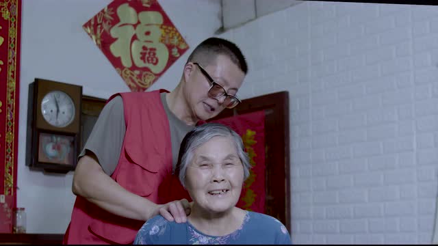 一等獎：《獻愛》報送單位：柘皋鎮(zhèn)